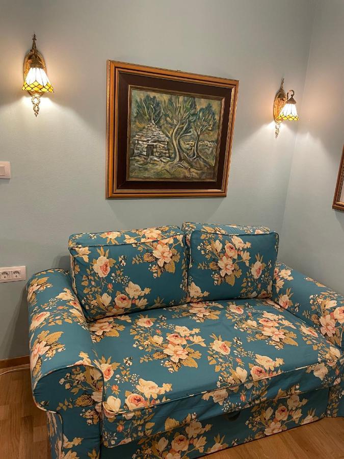 Studio Apartment Sweet Dreams Ровин Екстериор снимка